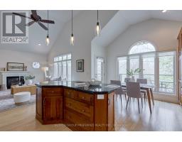 110 - 25 BECHER STREET - 15