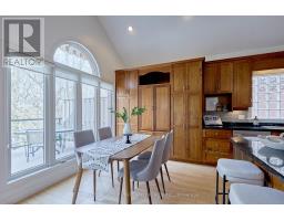 110 - 25 BECHER STREET - 16