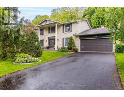 62 HAMPTON CRESCENT - 1