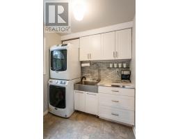 62 HAMPTON CRESCENT - 19