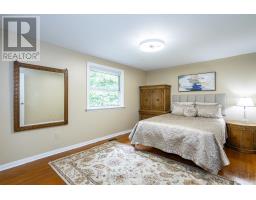 62 HAMPTON CRESCENT - 26