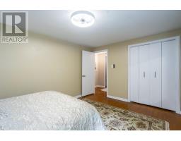 62 HAMPTON CRESCENT - 27