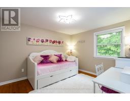62 HAMPTON CRESCENT - 28