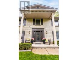62 HAMPTON CRESCENT - 3