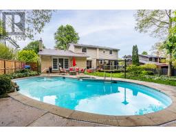 62 HAMPTON CRESCENT - 39