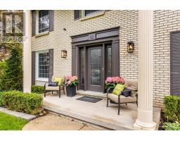 62 HAMPTON CRESCENT - 4