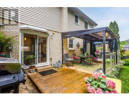 62 HAMPTON CRESCENT - 40
