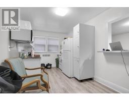 137 WINDSOR CRESCENT - 5