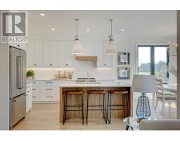 LOT No.28 - 93 DEARING DRIVE - 10