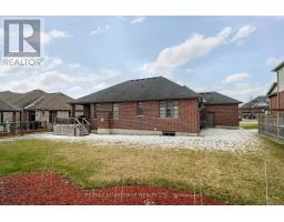 64 BLUE HERON DRIVE - 33