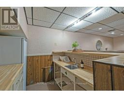 51 WESTBURY AVENUE - 32
