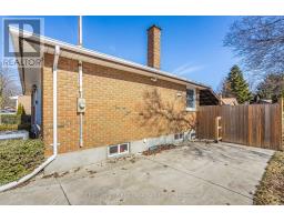 146 BURNSIDE DRIVE - 32