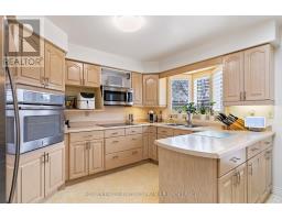 8 - 60 ROSECLIFFE CRESCENT - 17