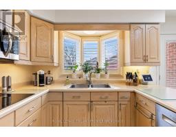 8 - 60 ROSECLIFFE CRESCENT - 18