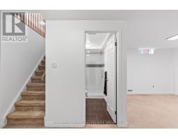 8 - 60 ROSECLIFFE CRESCENT - 32