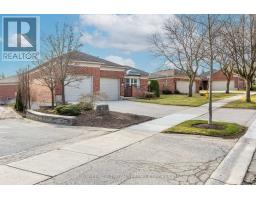 8 - 60 ROSECLIFFE CRESCENT - 40