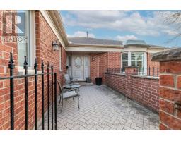 8 - 60 ROSECLIFFE CRESCENT - 41