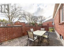 8 - 60 ROSECLIFFE CRESCENT - 44