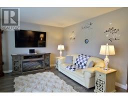 589 ELM STREET - 12