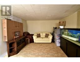589 ELM STREET - 31