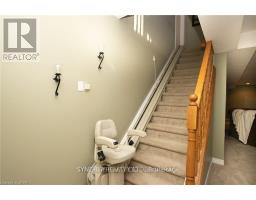 21 CALVERT DRIVE - 33
