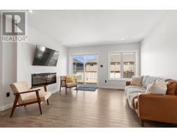 40 ARBOR TRAIL - 12