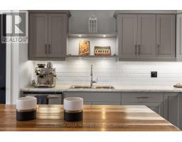 40 ARBOR TRAIL - 21