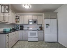 270 SYDENHAM STREET E - 13