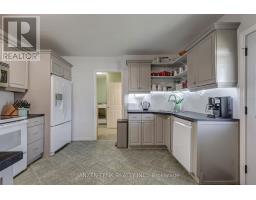 270 SYDENHAM STREET E - 14
