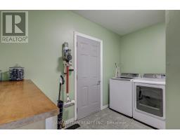 270 SYDENHAM STREET E - 15