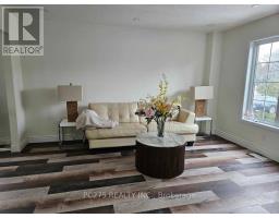 508 BARWICK CRESCENT - 2