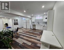 508 BARWICK CRESCENT - 21