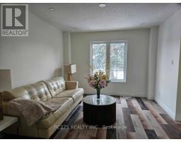 508 BARWICK CRESCENT - 3