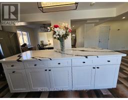 508 BARWICK CRESCENT - 9