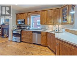 13 MCKENZIE AVENUE - 16