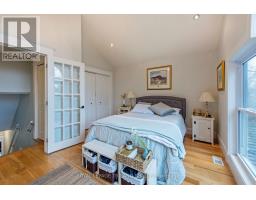 13 MCKENZIE AVENUE - 25