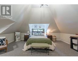13 MCKENZIE AVENUE - 38