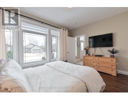 50 VEALE CRESCENT - 21