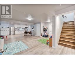 50 VEALE CRESCENT - 25