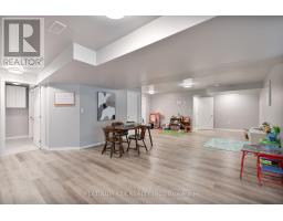 50 VEALE CRESCENT - 29