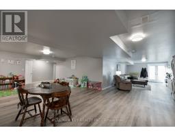 50 VEALE CRESCENT - 31