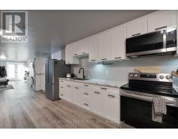50 VEALE CRESCENT - 32