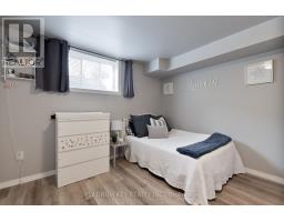 50 VEALE CRESCENT - 40