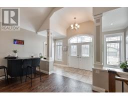 50 VEALE CRESCENT - 43
