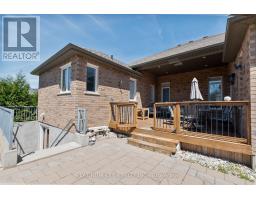 50 VEALE CRESCENT - 44