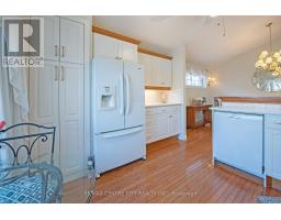 568 WELLINGTON STREET - 15