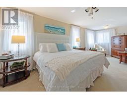 568 WELLINGTON STREET - 18