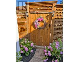 568 WELLINGTON STREET - 41