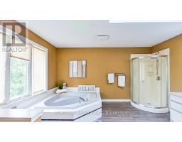25 UPLANDS DRIVE - 33