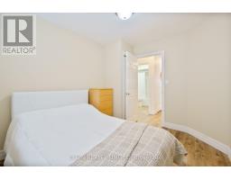 385 HIGHVIEW DRIVE - 17